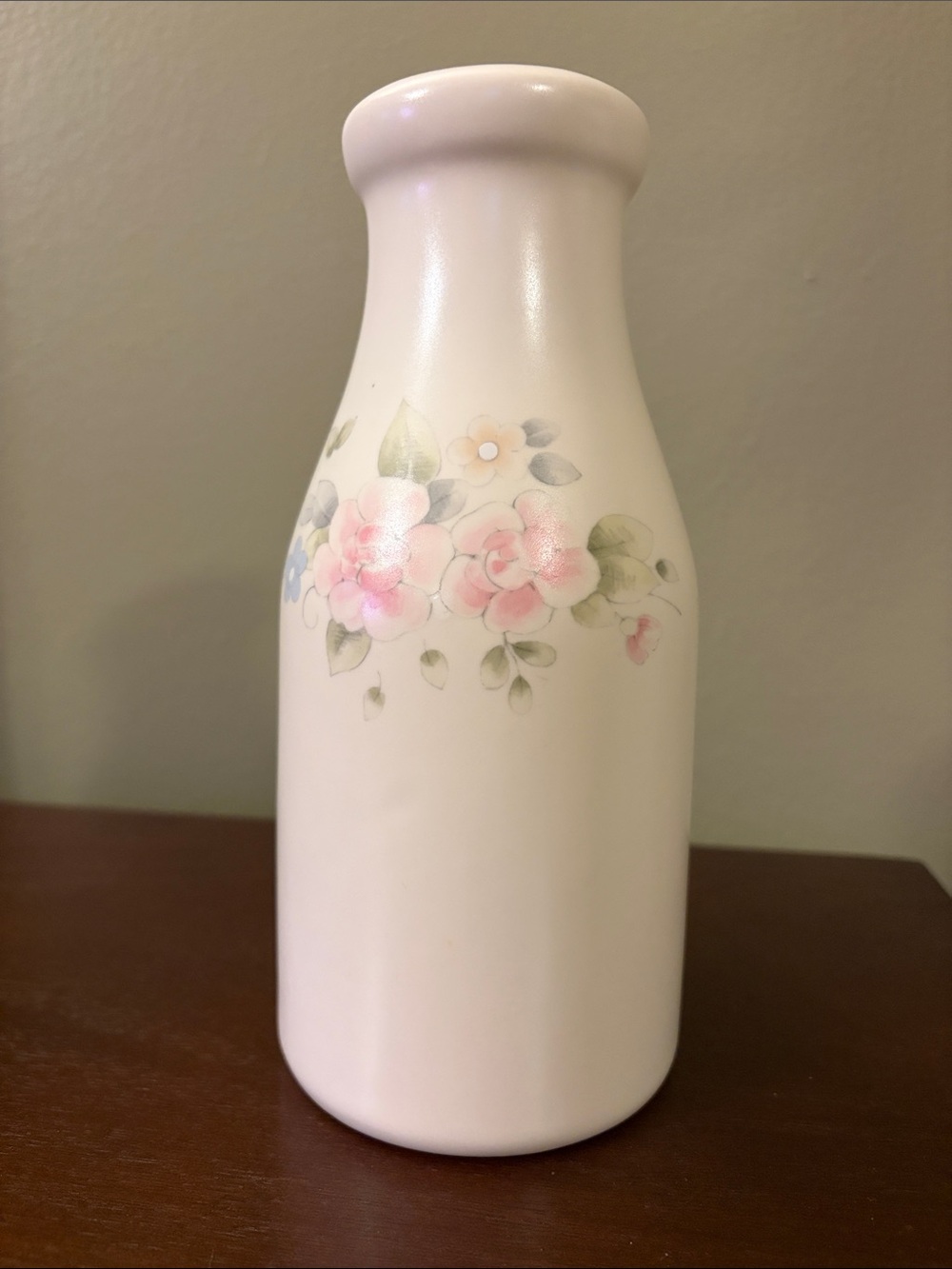 Vintage Pfaltzgraff Tea Rose Made in USA Milk Bottle Vase EUC!